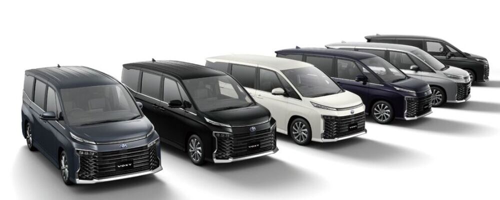 最新のノアとヴォクシーを比較！デザイン・機能・燃費はどう違う？