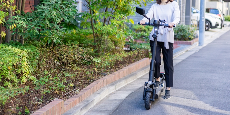 特例特定小型原動機付自転車が走行できる歩道とは